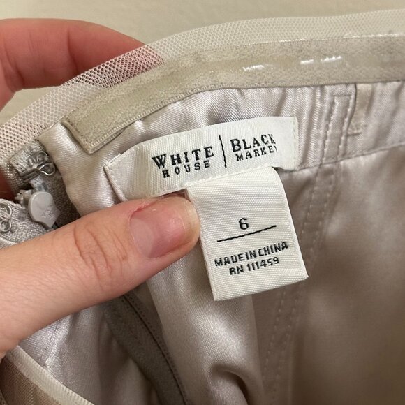 Vintage White House Black Market Silver Top - Picture 5 of 5